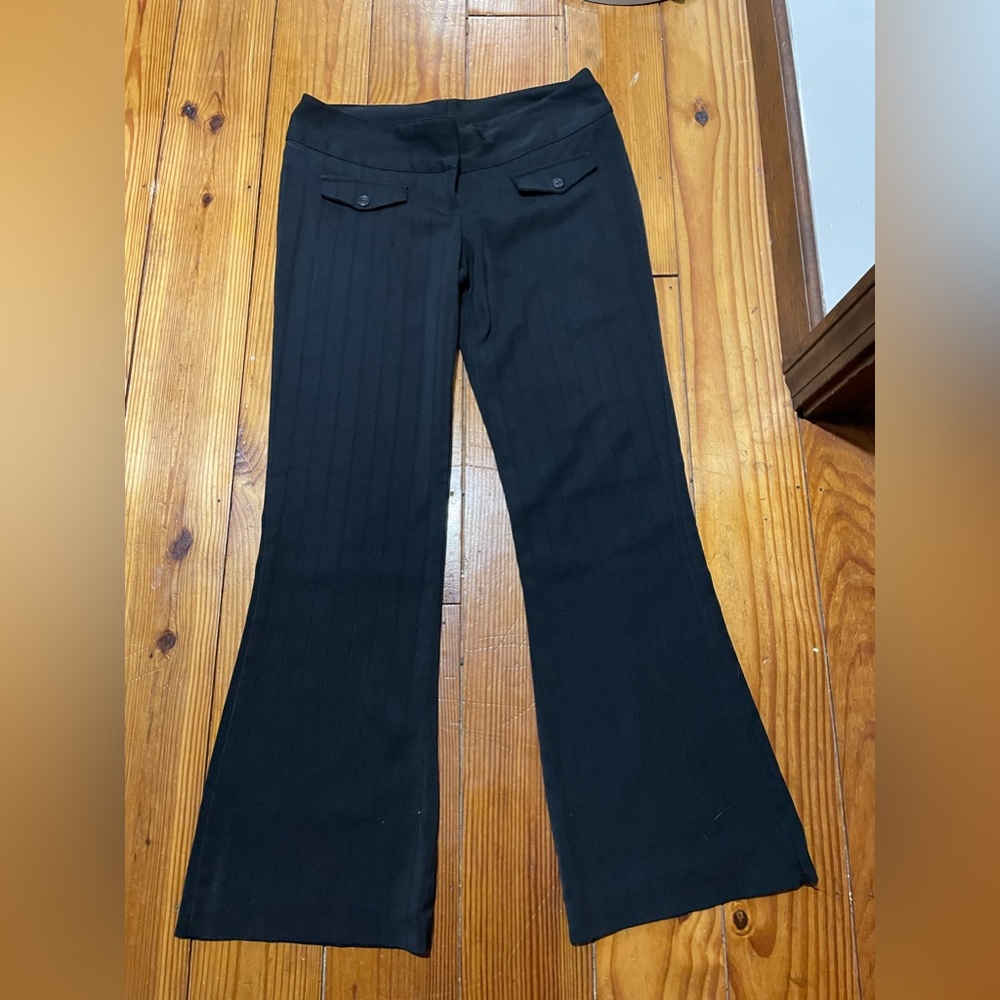 Black low cut women’s dress pants. Size 7